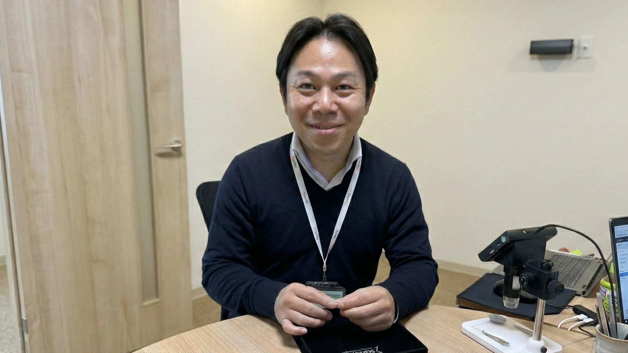 フィッティング中の伊東